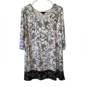J. JILL WEAREVER BLACK AND WHITE FLORAL BLOUSE